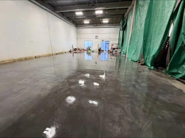 Finished insulated concrete floor slab for a walk-in freezer